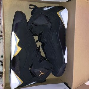 black jordans